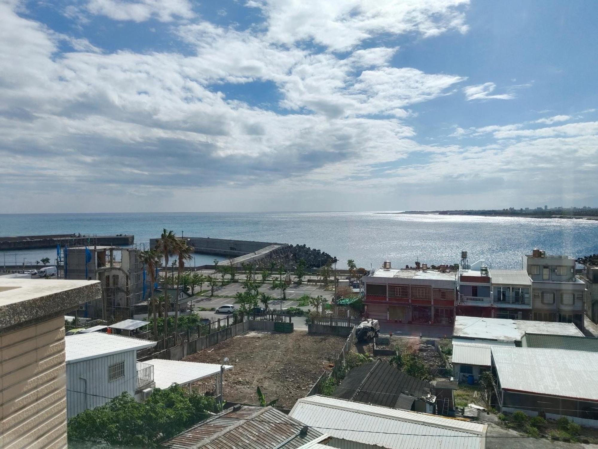 Caitlyn B&B Taitung Bagian luar foto